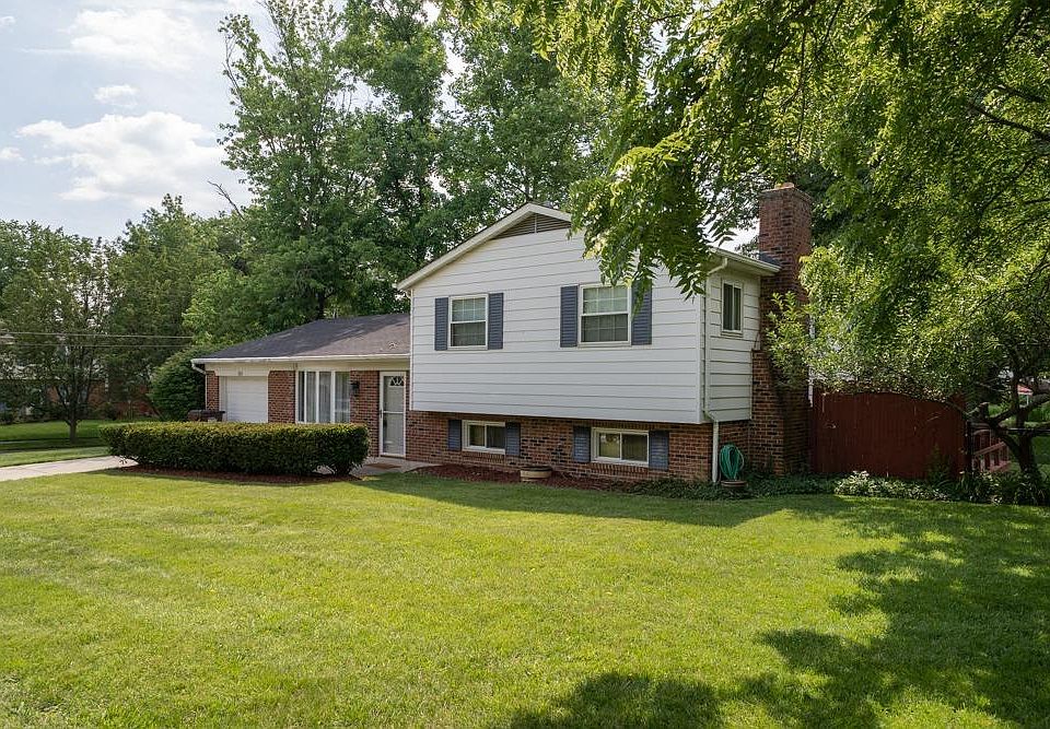 1st image of 301 Thistlehill Dr