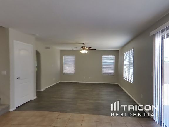 5th image of 135 W Dexter Way