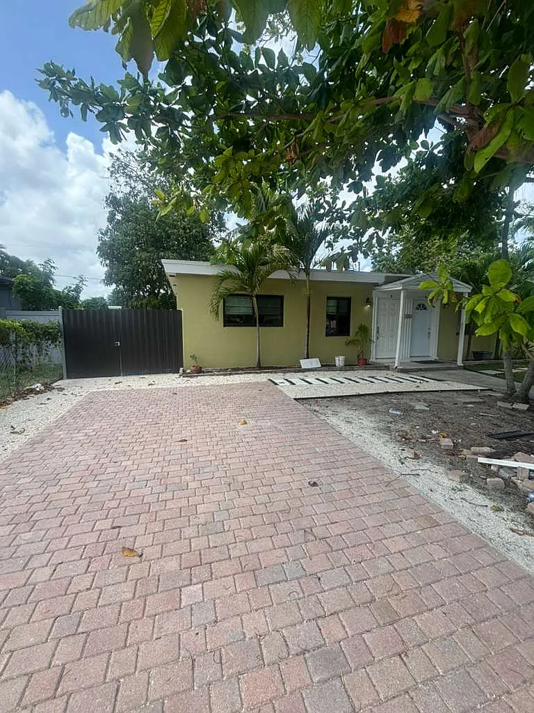 1 bed, 1.0 bath, 800 sqft, $2,000 — Photo 3