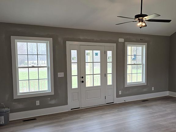 4th image of 5050 Dickens Hill Rd