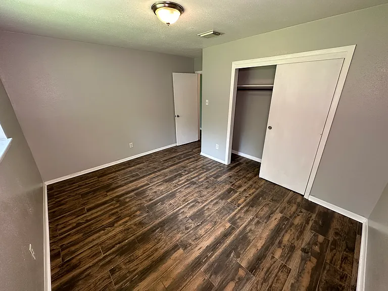 9610 Mango St — Photo 8