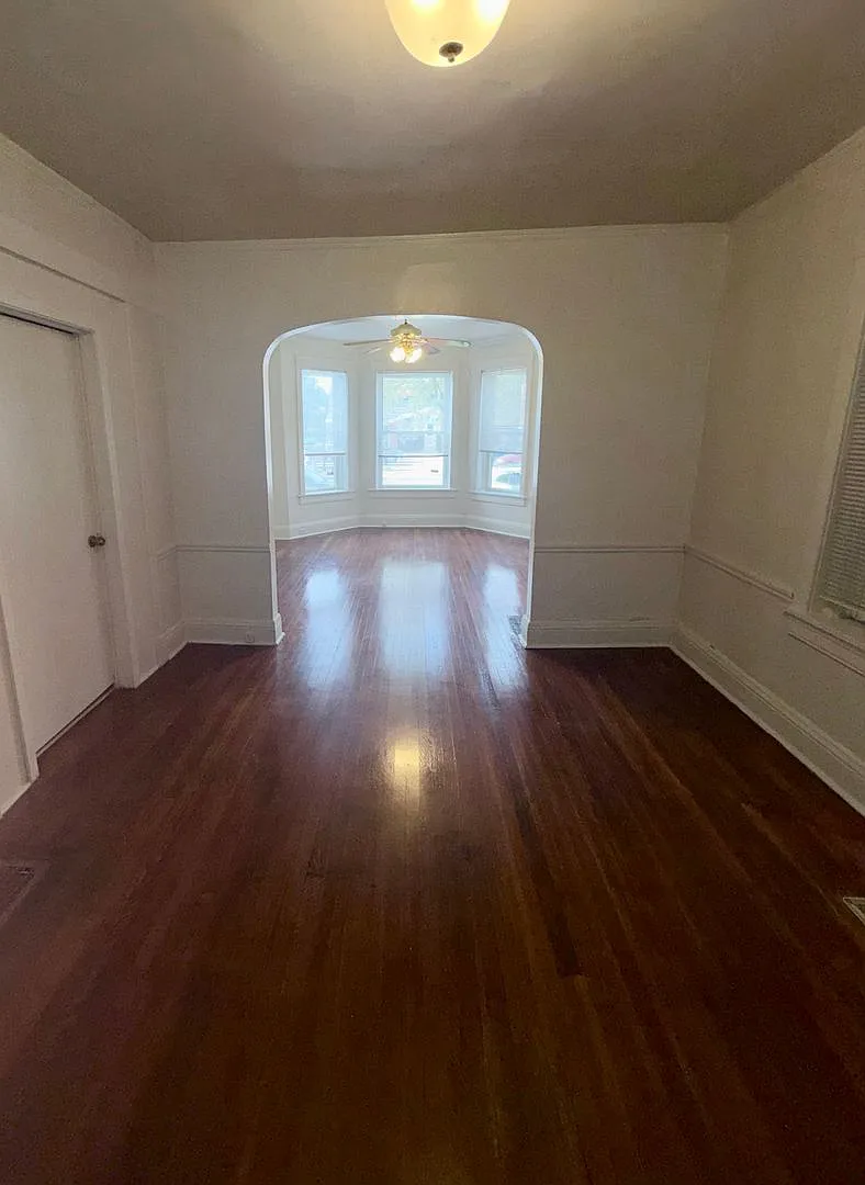 57 Chicago Ave — Photo 2