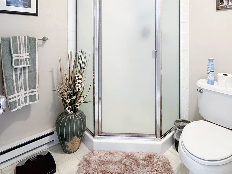 2245 Minerva Way — Photo 27