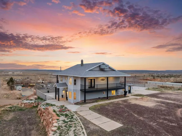 225 N Oak St, Colorado City, AZ 86021