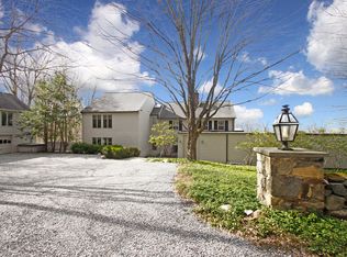 24 Mark Twain Ln, Redding, CT 06896