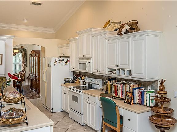 5th image of 721 Sunset Pointe Dr