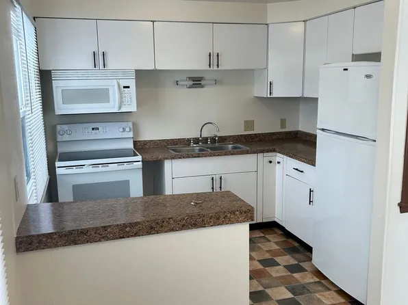 1024 Hunt Ave 2 bed 1 bath, 1024 Hunt Ave, Neenah, WI 54956