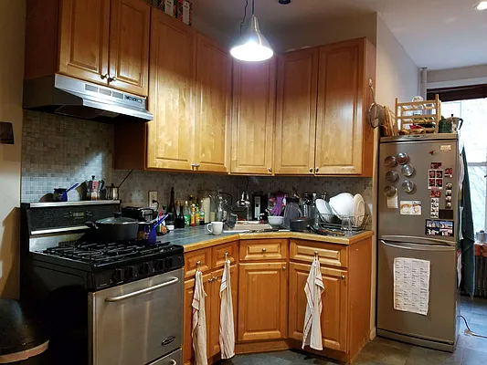 Rented by Brownstone Property Group | media 15