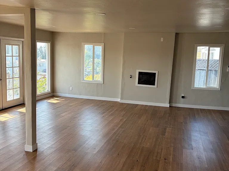 8649 Thermal St — Photo 5