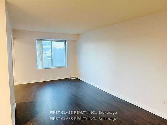4th image of 33 University Ave #1303