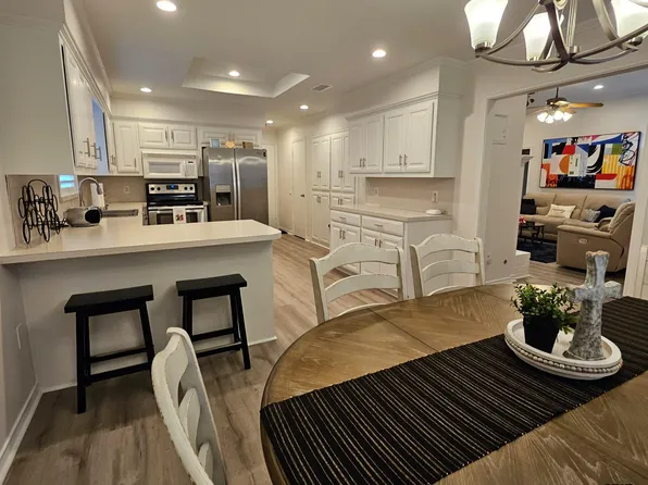 5202 Cloverdale Dr, Tyler, TX 75703
