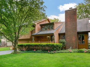 936 Creekside Cir, Naperville, IL 60563