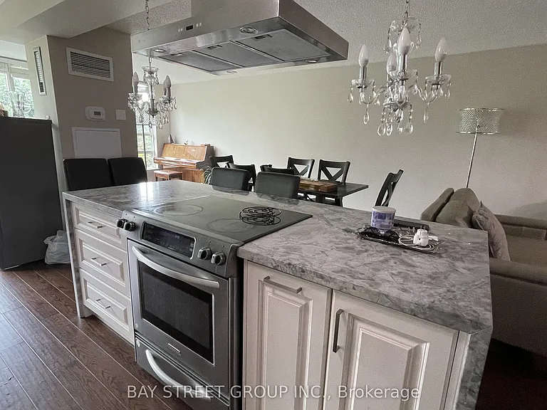 7905 Bayview Ave #423 — Photo 10