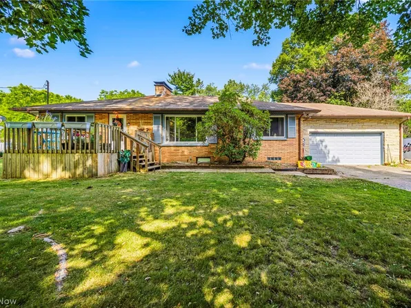 3241 Randall Ct, Rock Creek, OH 44084