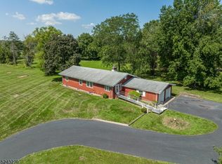 83 Hillcrest Rd, Whitehouse Station, NJ 08889