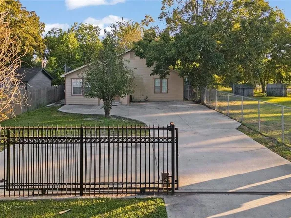 9506 E Avenue I, Houston, TX 77012