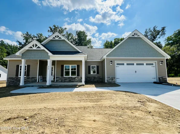 310 Creeks Edge Drive, Pikeville, NC 27863