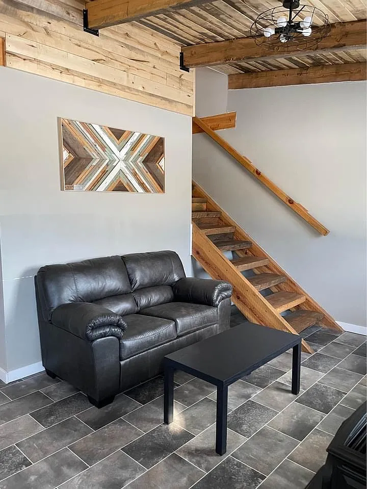 2 bed, $1,300 — Photo 1