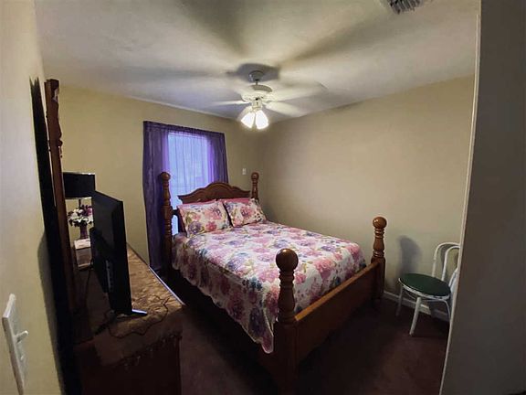 3rd image of 4509 Westover Dr