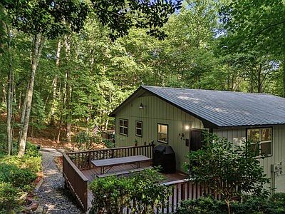 5th image of 52 Hamilton Cir