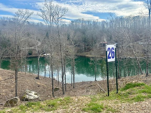 3rd image of 26 Sleepy Hollow Rd