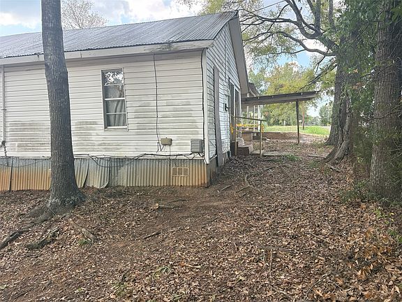 4th image of 825 Highland Ave