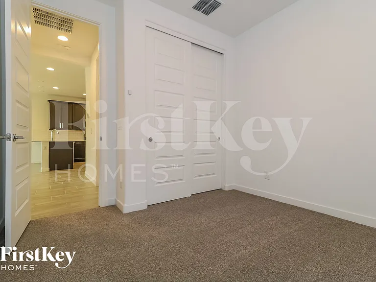 19431 W Pierson St — Photo 10
