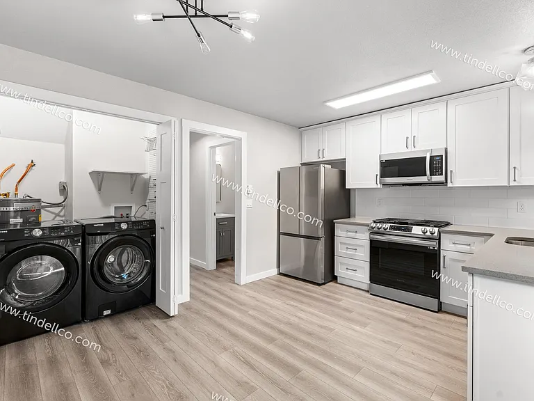 8019 SW 35th Ave — Photo 8
