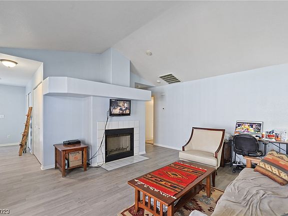 4th image of 5380 Angler Cir Unit 101