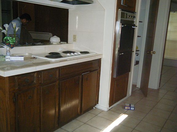 3rd image of 12811 Glenwolde Dr