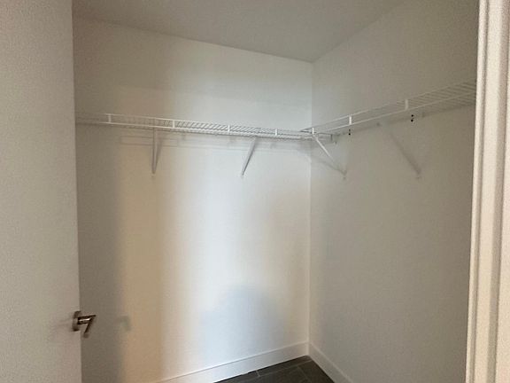 3rd image of 105 NE 21st St #B3