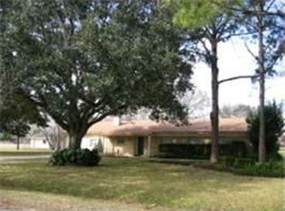 210 James St, Inez, TX 77968