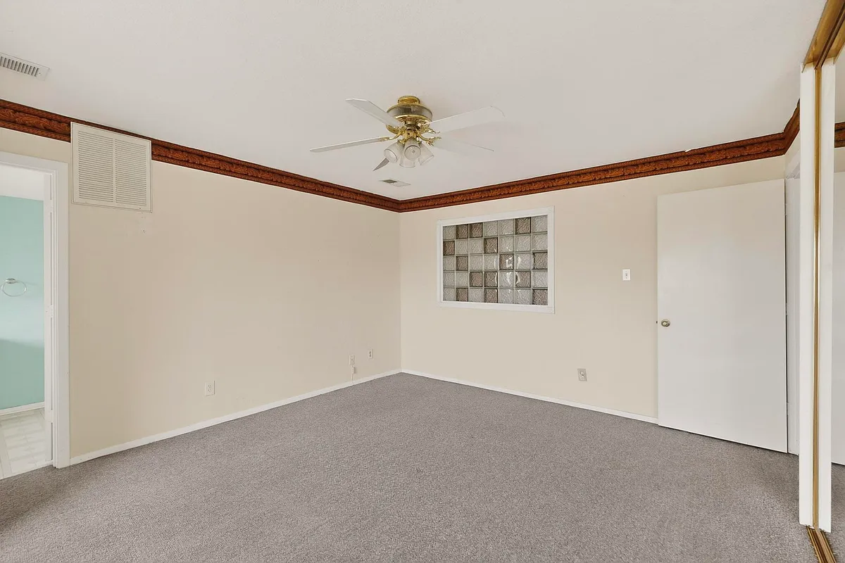 Building Photo - 1025 Turtle Lake Blvd #111