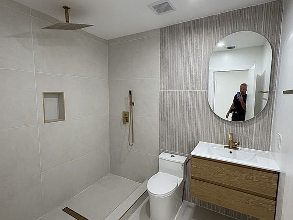 5th image of 1041 NW 48th St