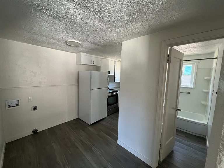 1067 16th St SE #1067 — Photo 12