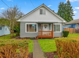 737 Barnhart St, Raymond, WA 98577