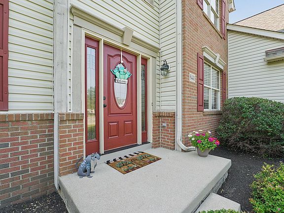 5th image of 8441 Shady Maple Ct