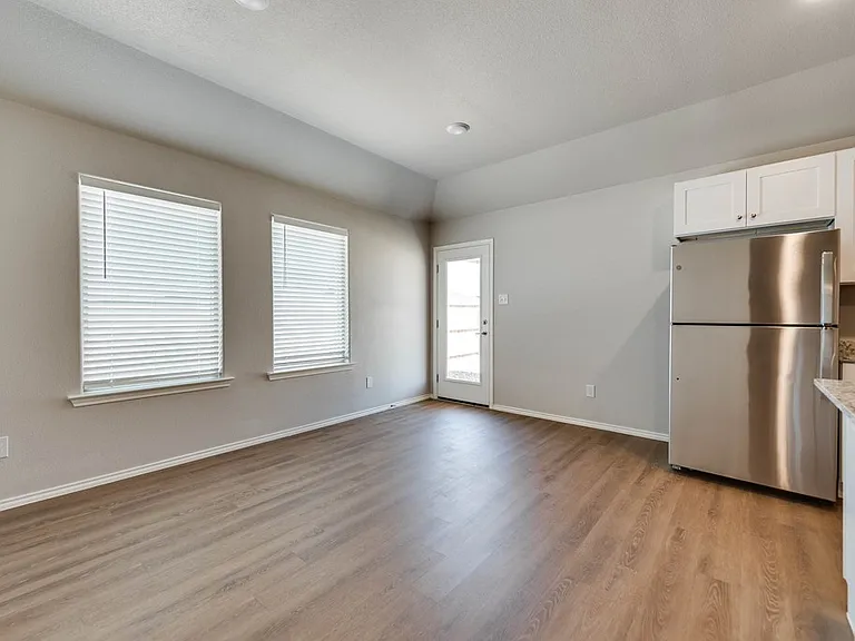 8205 E County Road 111 — Photo 2