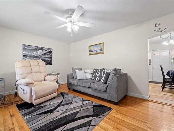 4th image of 630 Dogwood Cir
