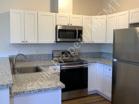 6940 Southeast Long Street