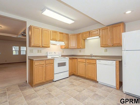 3rd image of 2200 S 9th St