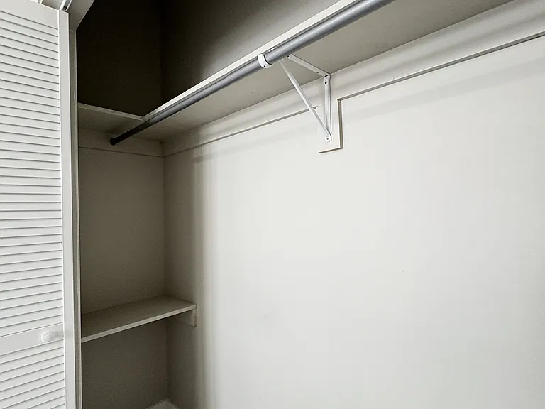 Meridian Living II — Photo 15
