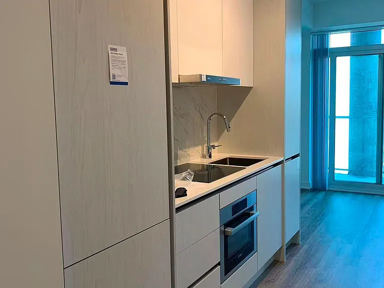 180 Front St E #1802 — Photo 7