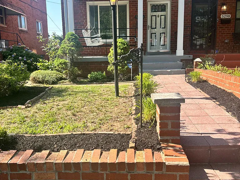5296 Chillum Pl NE — Photo 2