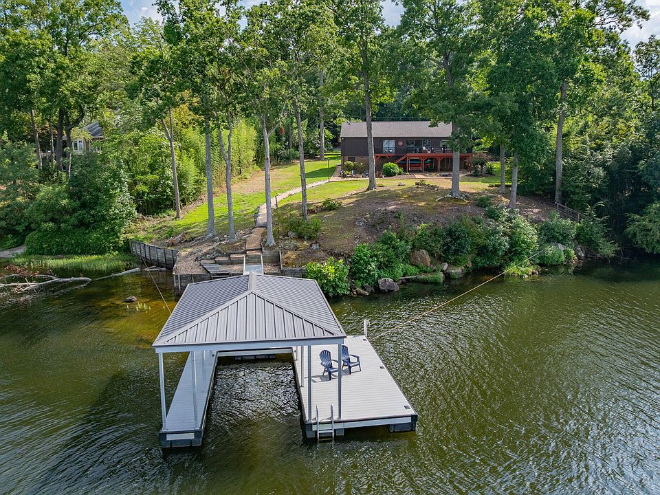 1st image of 307 Riverside Trl
