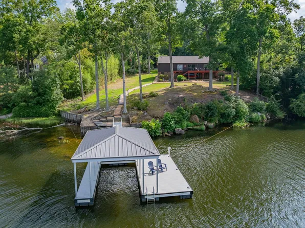 307 Riverside Trl, Roanoke Rapids, NC 27870