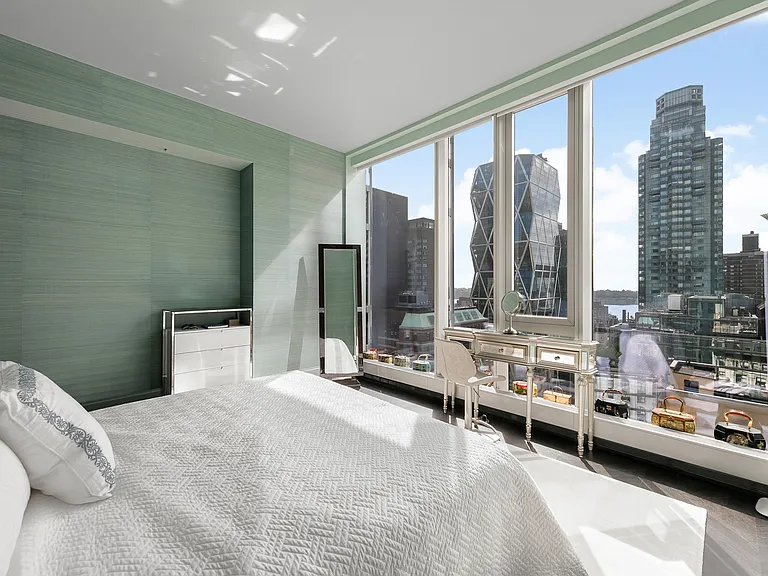 217 W 57th St #33F — Photo 7