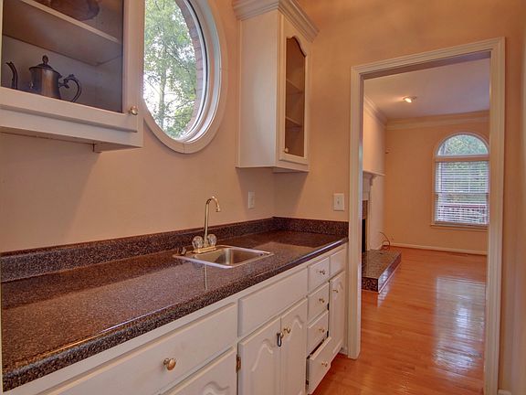 5th image of 815 Reagan Dr NW #2