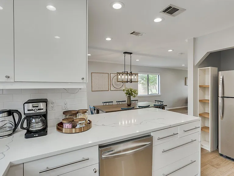 3209 Sailmaker Ln — Photo 15