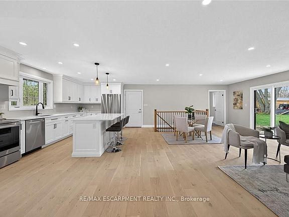 5th image of 548 Concession Rd #14